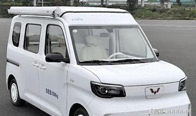 日通勤助手周末变身移动私人空间不朽情缘五菱之光EV露营车工作(图3)